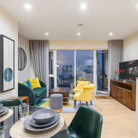 Classy Riverside Flat In Canary Wharf Apartment *
