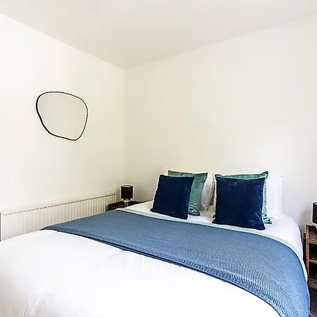 Stylish Hideaway Flat At Milton Park Highgate