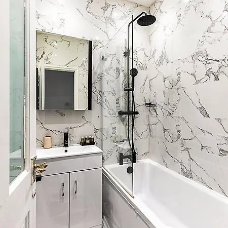 Stylish Hideaway Flat At Milton Park Highgate *