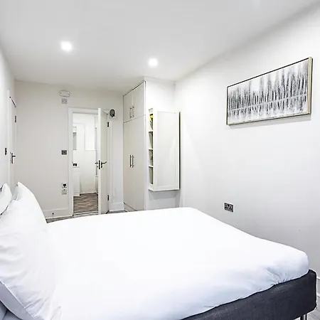 St Johns Hill Penthouse Apartment London