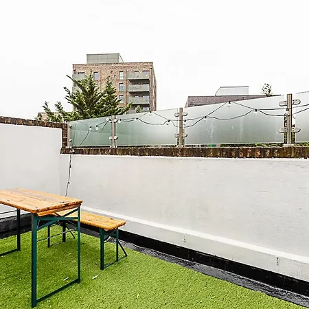Apartment St Johns Hill Penthouse