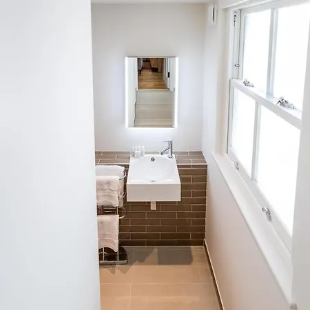 Holiday home Coleherne Road Vi London