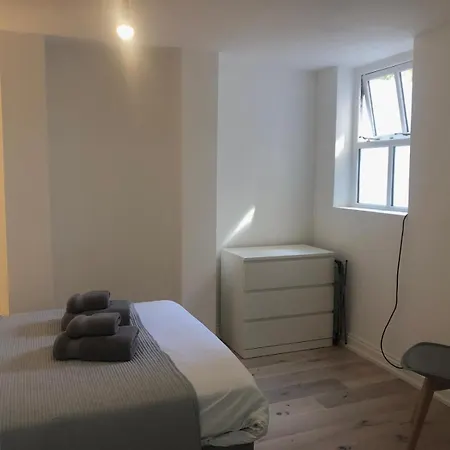 Basement Flat Is Stoke Newington *