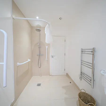 Hotel Luxury Ilford
