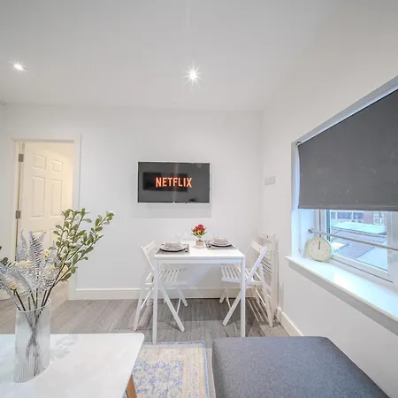 Luxury 4* Ilford