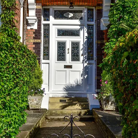 Marple Pensionat London