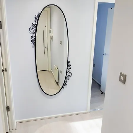 Lt Grove - Stratford * London
