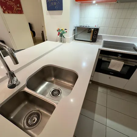 Excel Cosy With Balcony & River View Close To O2 Arena, Cable Car, Hall * London