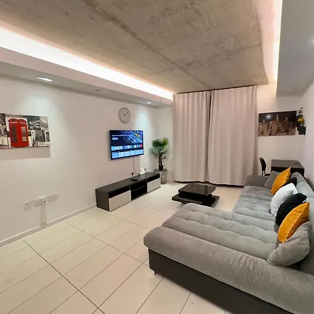 Apartment Excel Cosy With Balcony & River View Close To O2 Arena, Cable Car, Hall London