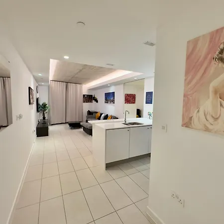 Excel Cosy With Balcony & River View Close To O2 Arena, Cable Car, Hall Apartment