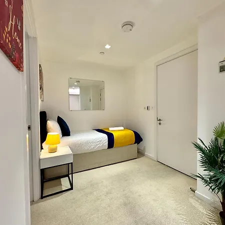 Excel Cosy With Balcony & River View Close To O2 Arena, Cable Car, Hall London