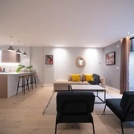 Palmer - Elephant & Castle