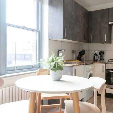 Bishops Way Apartment London