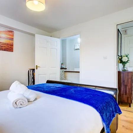 Spacious 2-bed Family With Pets Welcome Apartment