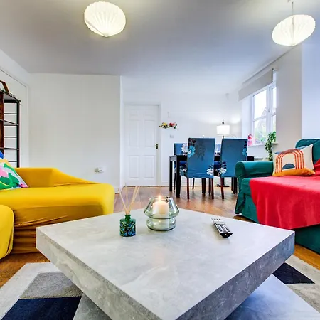 Apartment Spacious 2-bed Family With Pets Welcome