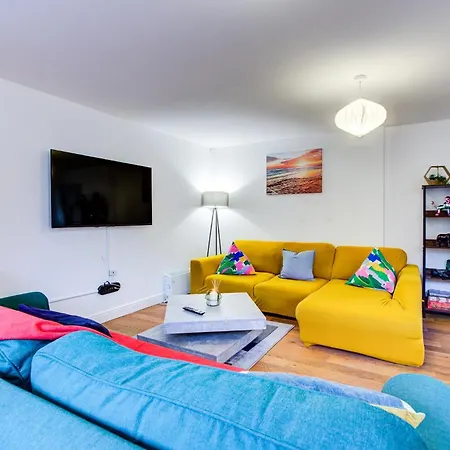 Spacious 2-bed Family With Pets Welcome * London