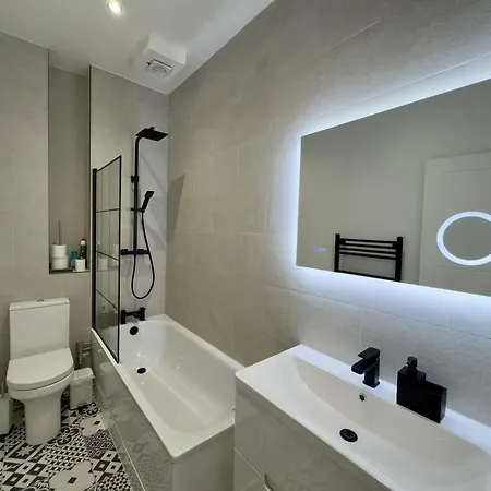 Cosy Modern Euston Fitzrovia Apartment London