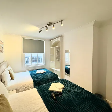 King's Cross Private Bedrooms Homestay