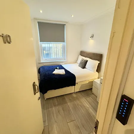 King's Cross Private Bedrooms * London