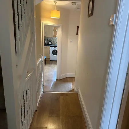Lovely 2bedrooms Grove Walthamstow