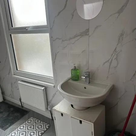 Lovely 2bedrooms Grove Walthamstow Apartment London