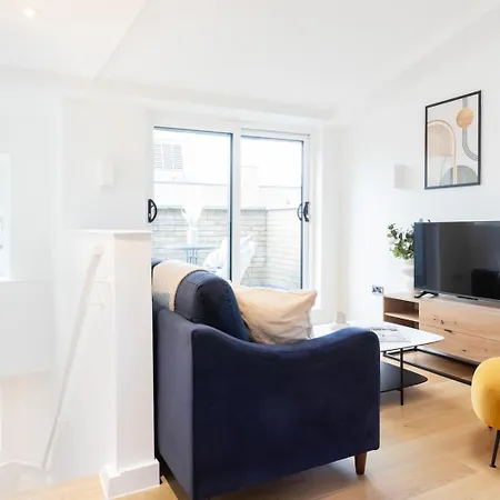 Bnbnook - Fitzrovia Duplex - Soho & Oxford Street Apartment