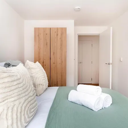 Bnbnook - Fitzrovia Duplex - Soho & Oxford Street Apartment