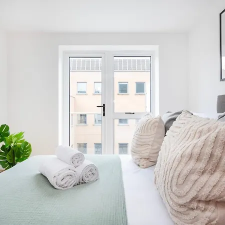 Bnbnook - Fitzrovia Duplex - Soho & Oxford Street Apartment *