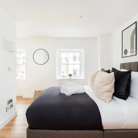 Bnbnook - Fitzrovia Duplex - Soho & Oxford Street * London