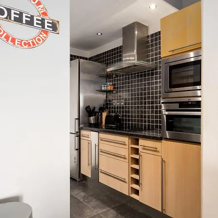 Guestready - Stylish Retreat In Kensington Apartment London