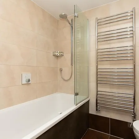 Bnbnook - Cozy 2br Near Oxford Street & Soho Apartment London