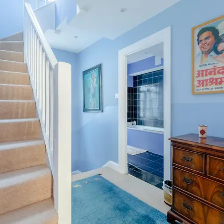 Regal Haven 4 Bed Near Buckingham Palace London