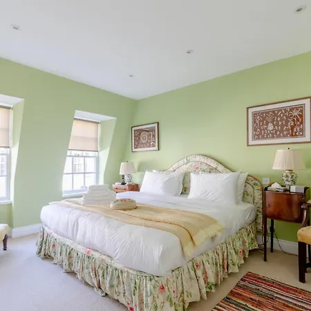 Regal Haven 4 Bed Near Buckingham Palace Apartment *
