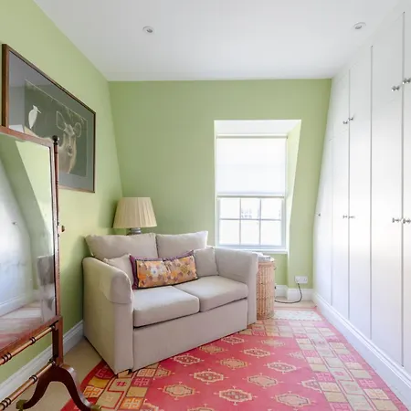 Apartment Regal Haven 4 Bed Near Buckingham Palace London