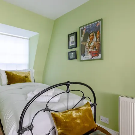 Regal Haven 4 Bed Near Buckingham Palace London