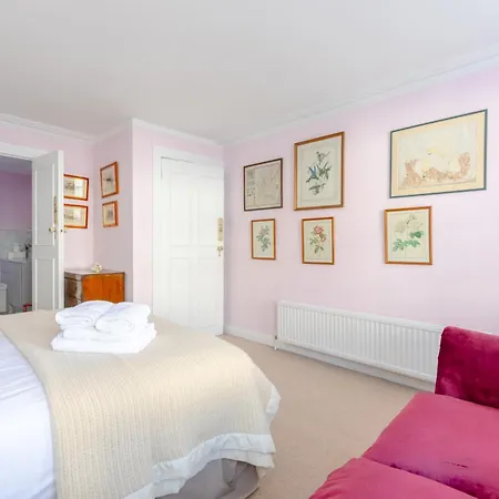 Regal Haven 4 Bed Near Buckingham Palace Apartment *