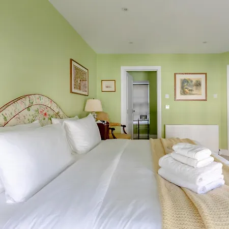 Regal Haven 4 Bed Near Buckingham Palace Apartment *
