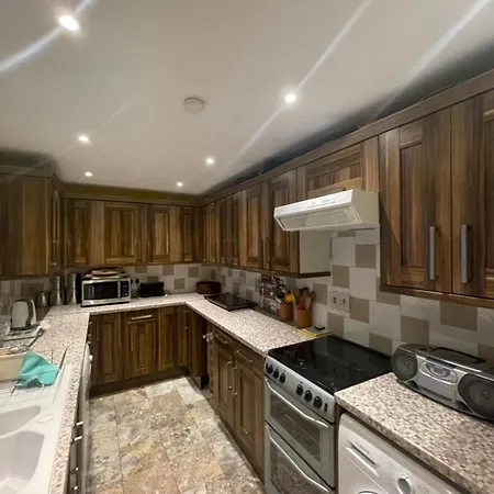 Regal Haven 4 Bed Near Buckingham Palace * London