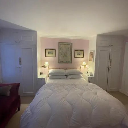 Apartment Regal Haven 4 Bed Near Buckingham Palace