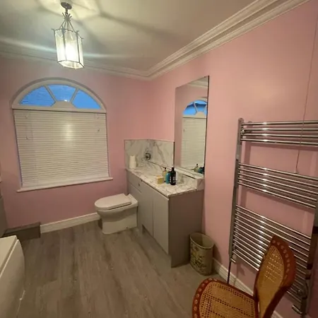 Regal Haven 4 Bed Near Buckingham Palace