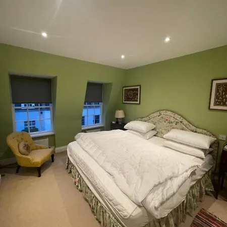 Regal Haven 4 Bed Near Buckingham Palace * London
