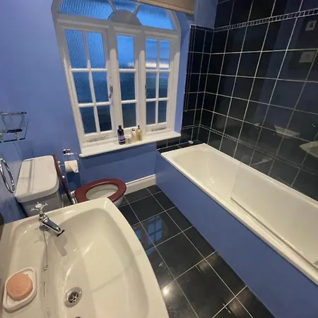 Regal Haven 4 Bed Near Buckingham Palace * London