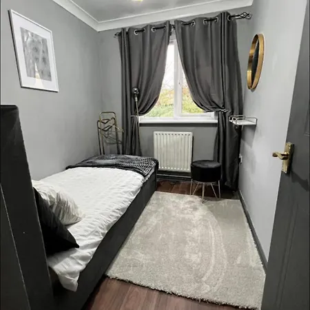 Apartment Cosy 2 Bed East London