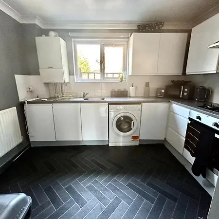 Apartment Cosy 2 Bed East London
