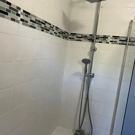 Cosy 2 Bed East Apartment London