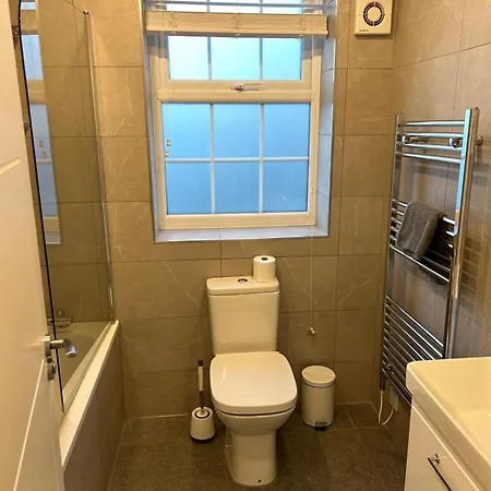 London 1 Bed Location * Edgware
