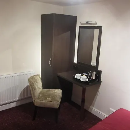 Goodwood Hotel 2*