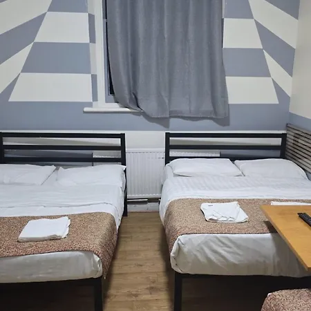 Collingham Place Apartment *