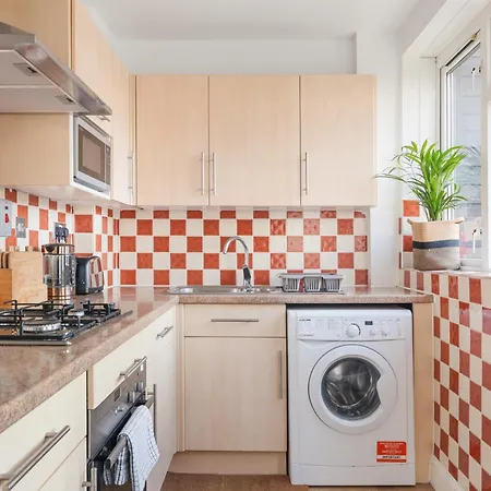 Luxurious 4 Bedroom Guest house
