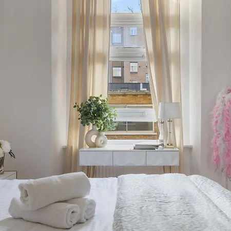 Apartment Chic In Hyde Park *